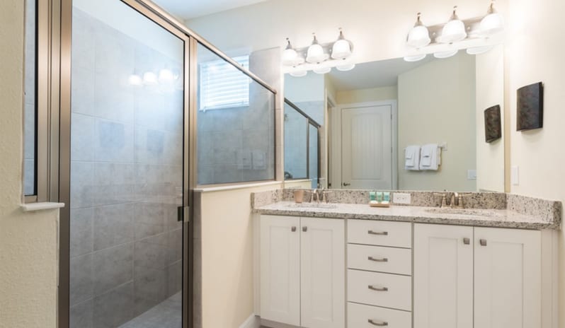 Encore Resort - Five Bedroom Family bathroom